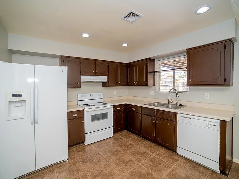 4350 W 17th Ln — Photo 12