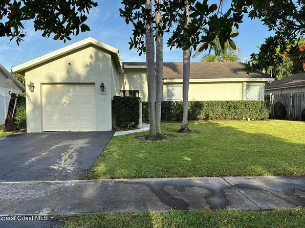 307 NW 39th Way, Deerfield Beach, FL 33442