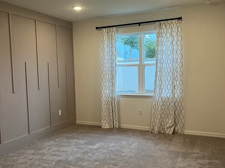 1658 Blue Lagoon Cir — Photo 21