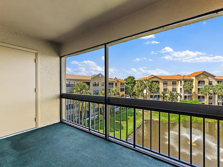 700 Uno Lago Dr #404 — Photo 29