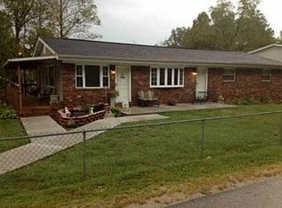 8808 Sissonville Dr, Sissonville, WV 25320