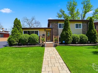319 N Bradley Dr, Chicago Heights, IL 60411
