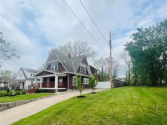 2nd image of 1012 Cleveland Ave