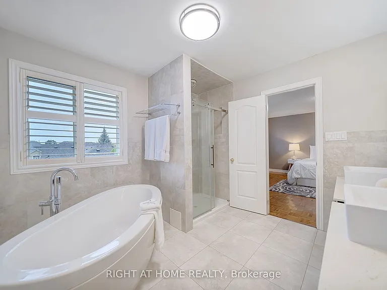 1030 Lonsdale Ln — Photo 16