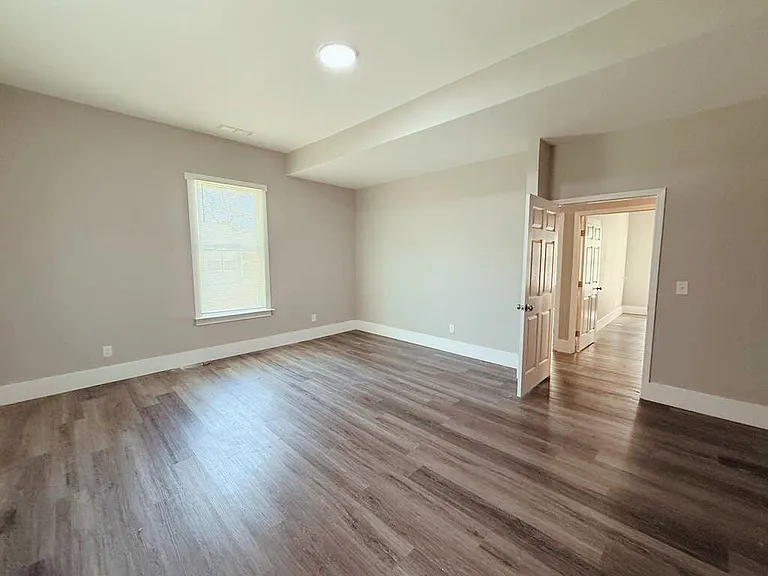 555 Paines Ave NW #3 — Photo 17