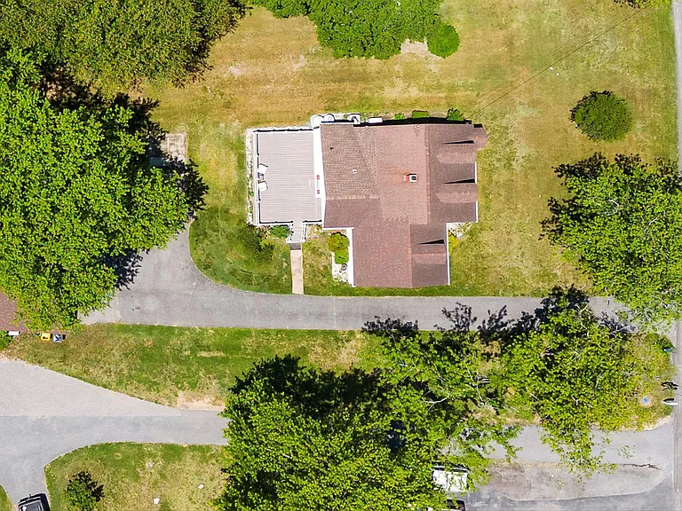 161 Margate Dr — Photo 50