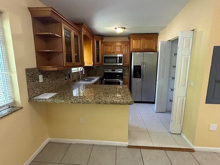 3512 Briar Bay Blvd #206 — Photo 6