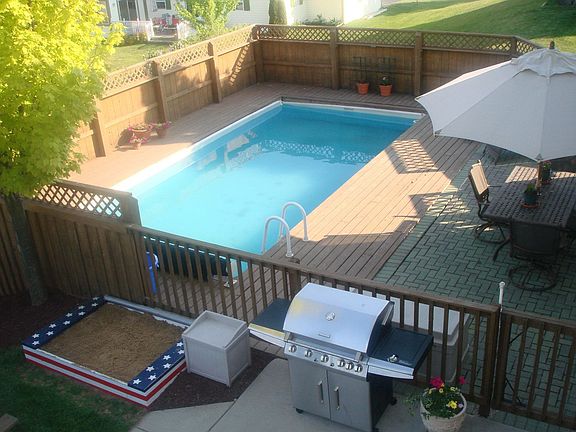 Nice, Private Backyard