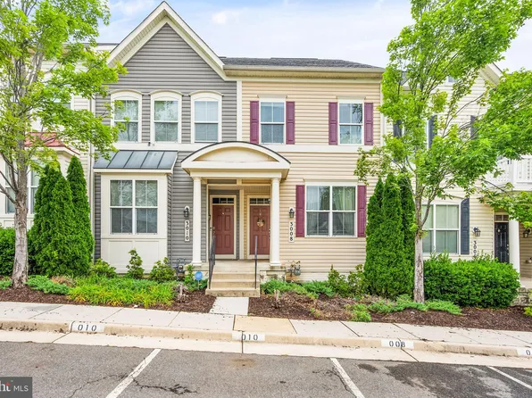 3008 Chinkapin Oak Ln, Woodbridge, VA 22191