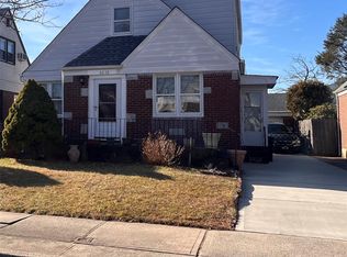 8218 258th Street, Glen Oaks, NY