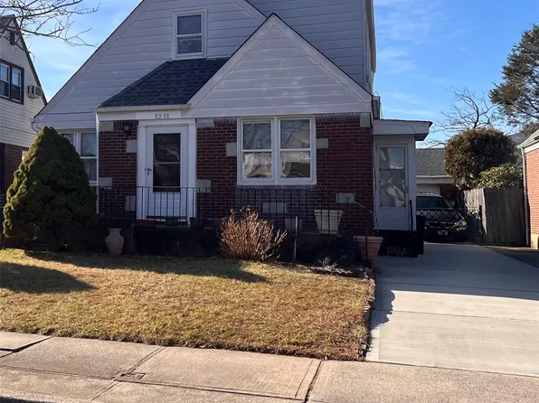 8218 258th Street, Floral Park, NY 11004
