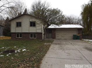 3105 Thunder Bay Rd, Little Canada, MN 55117