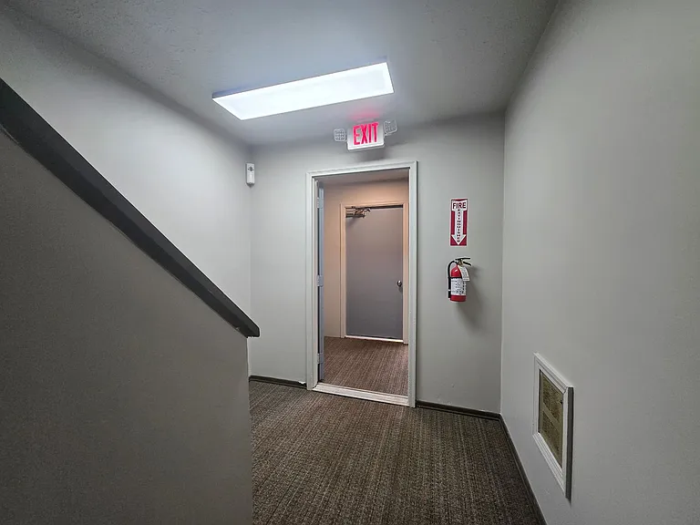 Creekwood Apartments - Farmington — Photo 33
