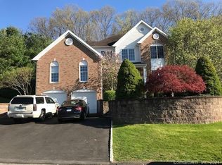 73 Salem Rd, Trumbull, CT 06611