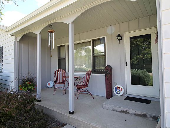 2nd image of 638 Greendale Dr