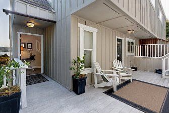 Main :: 85 Lincoln Drive