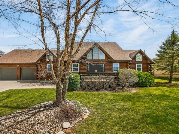 611 N Winnebago Dr, Lake Winnebago, MO 64034