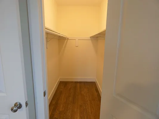 Rented by Karten Real Estate Services LLC | media 8