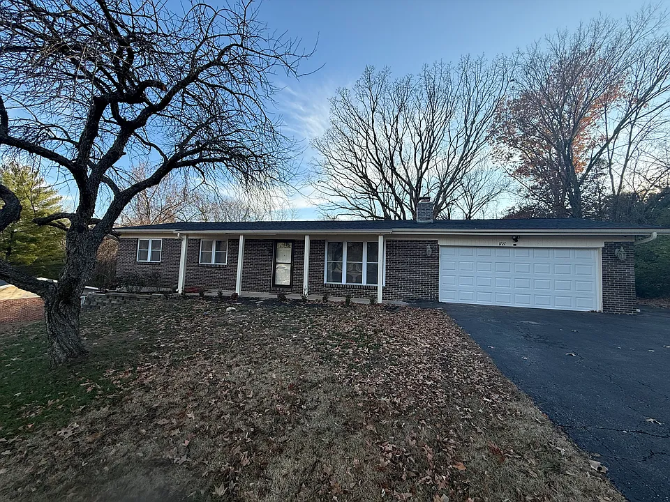 1727 Westview Dr