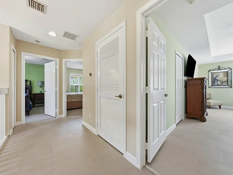 8212 Calterra Dr — Photo 12