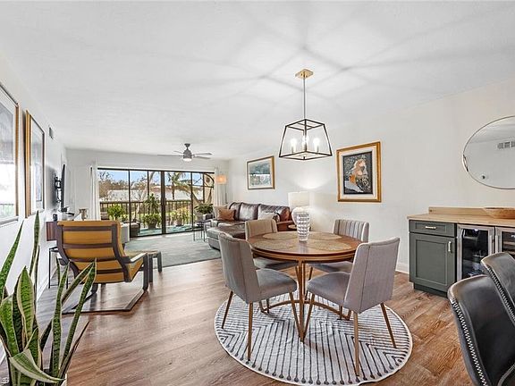 4th image of 700 Valley Stream Dr APT 202