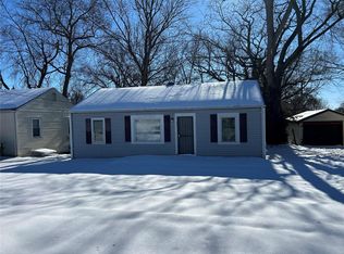 70 Reasor Dr, Saint Louis, MO 63135