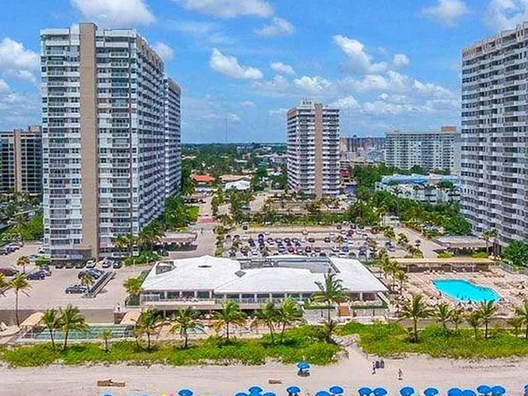 1965 S Ocean Dr #9 — Photo 30