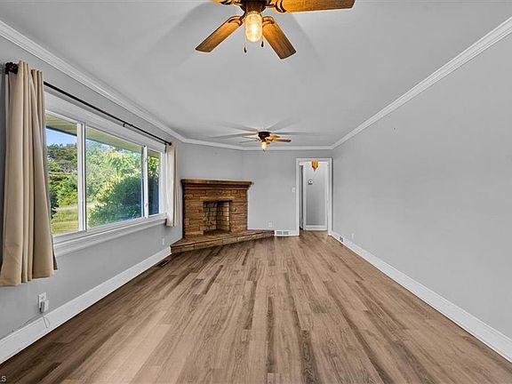 5th image of 921 E King St