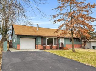 412 E State St, Mahomet, IL 61853