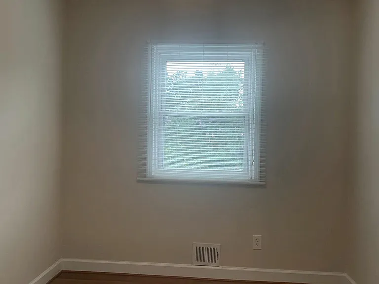 5102 Glassmanor Dr — Photo 17