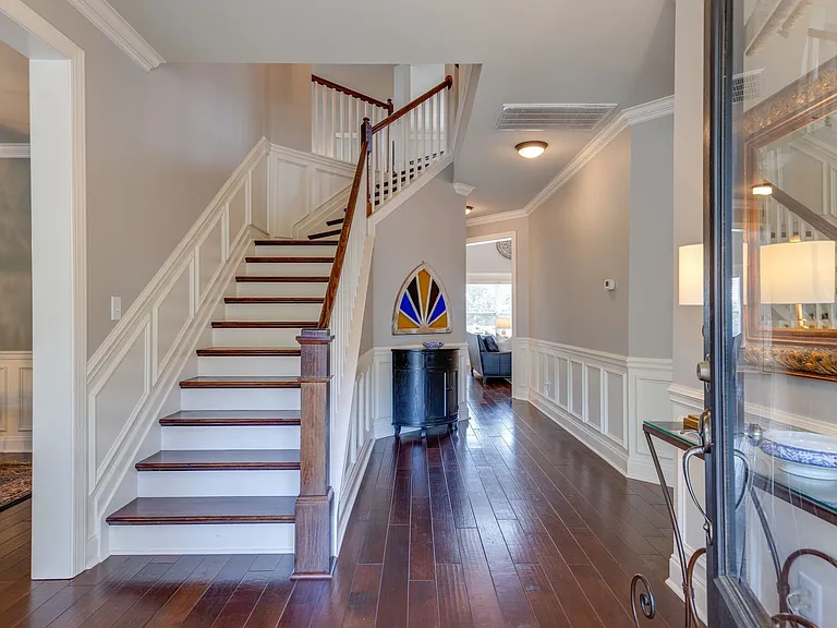 608 Patriot Ln — Photo 6