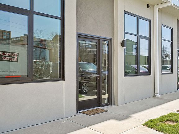 4th image of 1115 3rd Ave S APT 108