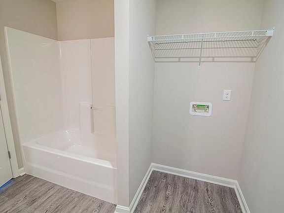 4th image of 7908 Moss Creek Dr Unit 101