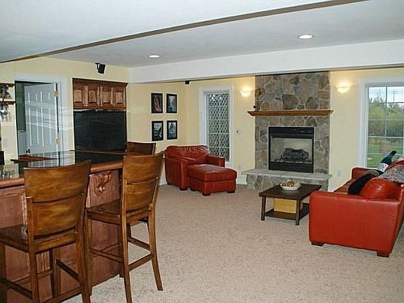 4th image of W133N6455 Crestwood Dr