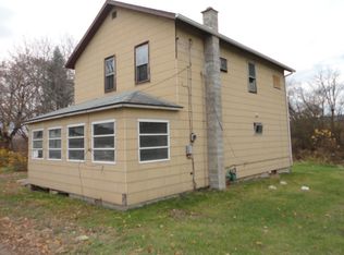 22 Robert St, Plains, PA 18702