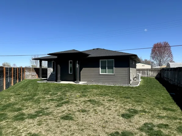 8009 Sunset Ln, Pasco, WA 99301