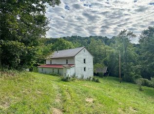 200 Frakes Rd, Lower Salem, OH 45745