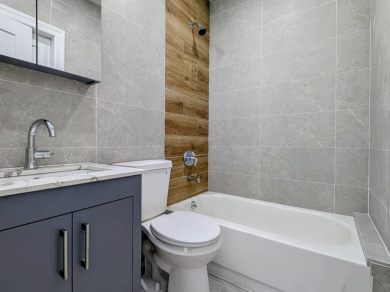 1701 Gates Ave #3R — Photo 15