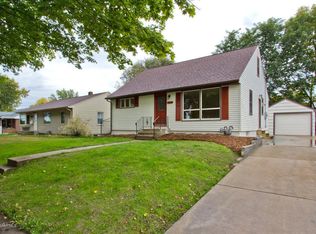 936 10th St SE, Rochester, MN 55904