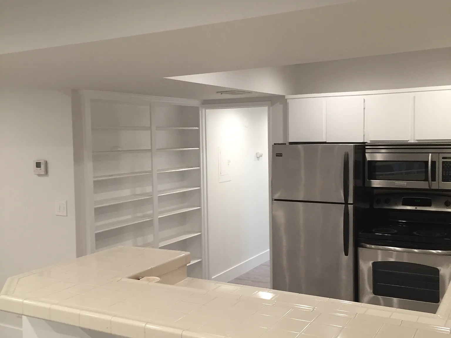 2 bed, 1014 sqft, $3,480 — Photo 3
