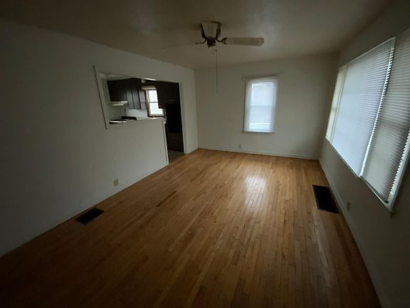 2nd image of 518 N Bowman Ave