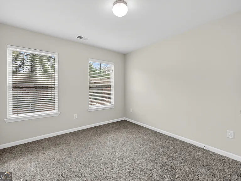 4497 Ravenwood Dr — Photo 18