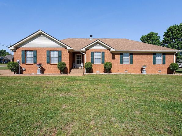 1701 Hollow Oak Dr