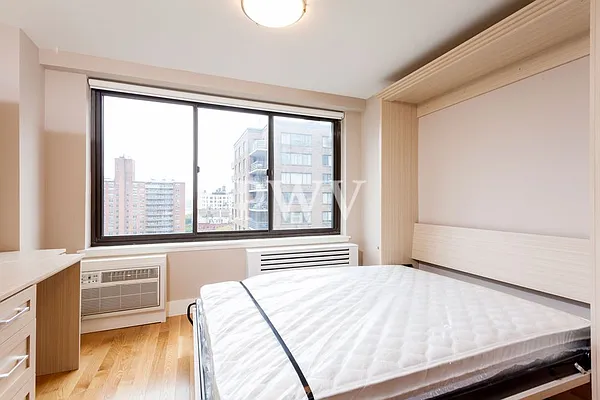 Rented by PWV Acquisitions | media 4