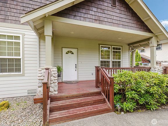 2nd image of 2349 NE Thistle Court