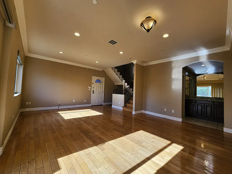 13620 Valerio St #10 — Photo 3