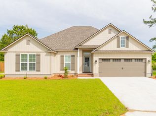 51 Hudson Dr, Ray City, GA 31645