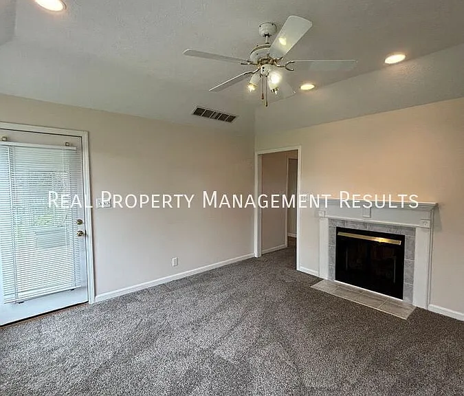 3324 Cobblefield Dr — Photo 8