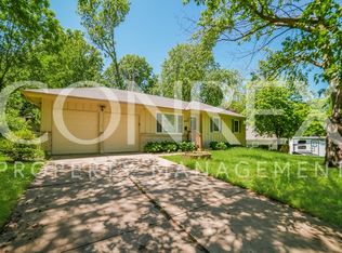 5207 Overton Cir, Kansas City, MO 64133