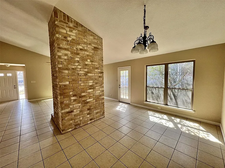 1101 Forest Oaks Path — Photo 5